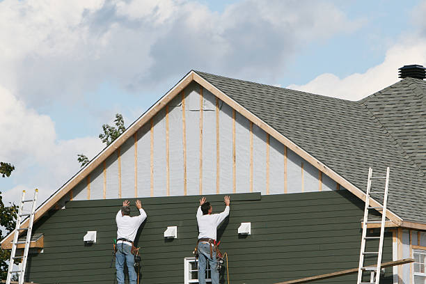 Professional Siding technician working in Monroe Township, NJ